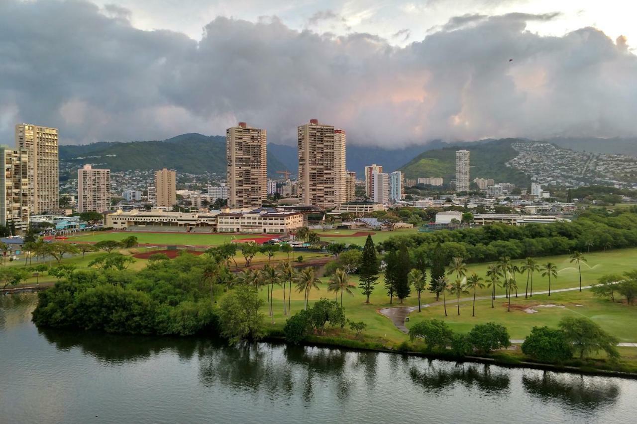 Island Colony Suites Honolulu Eksteriør billede